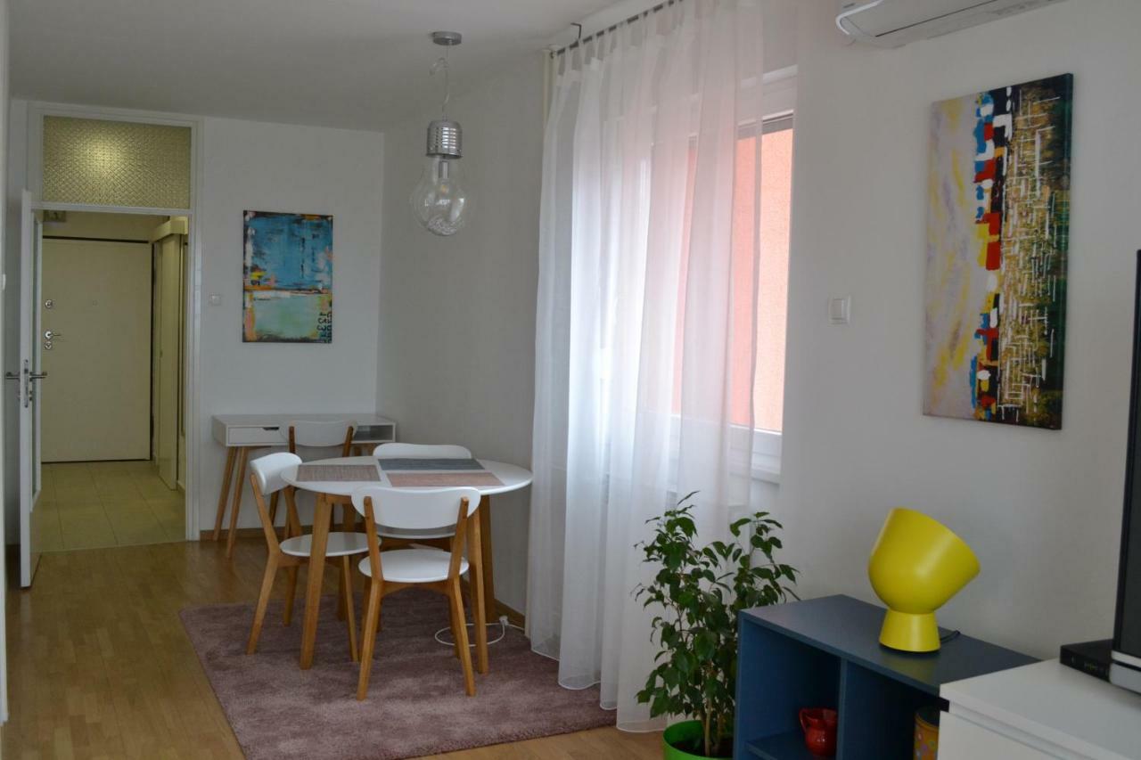 Fly Inn Velika Gorica Bagian luar foto